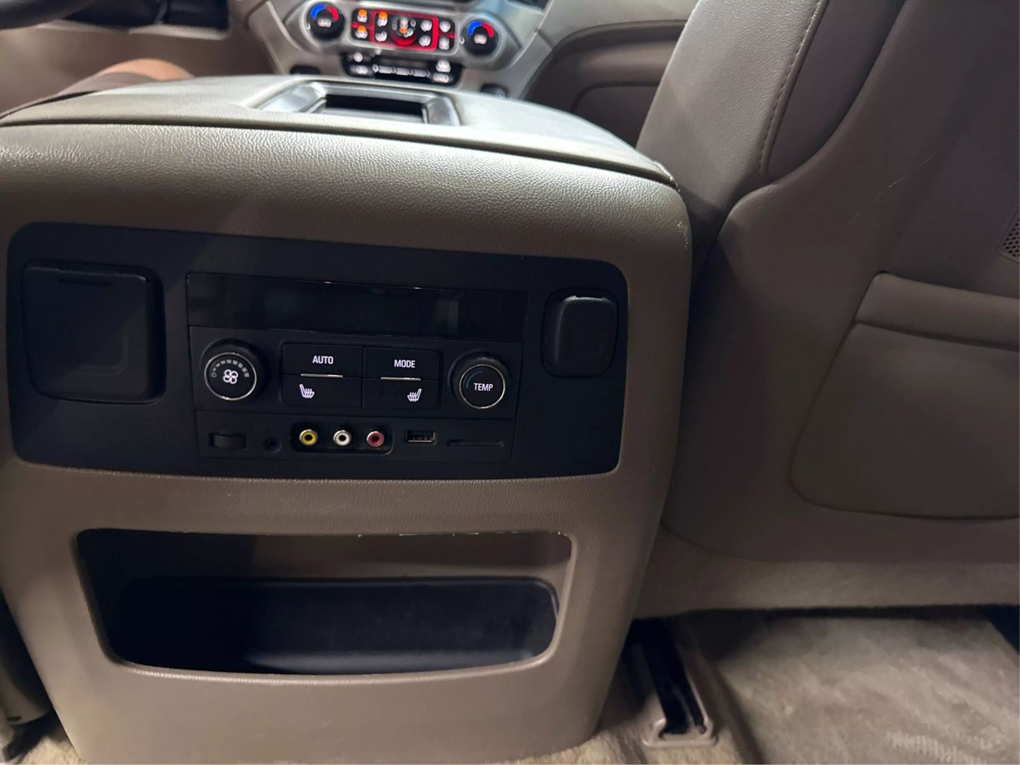 2015 Gmc Yukon - Image 34