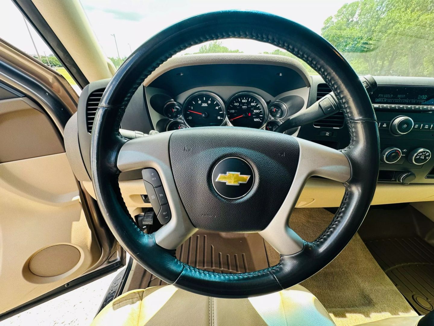 2013 Chevrolet Silverado 3500 Hd Crew Cab - Image 21