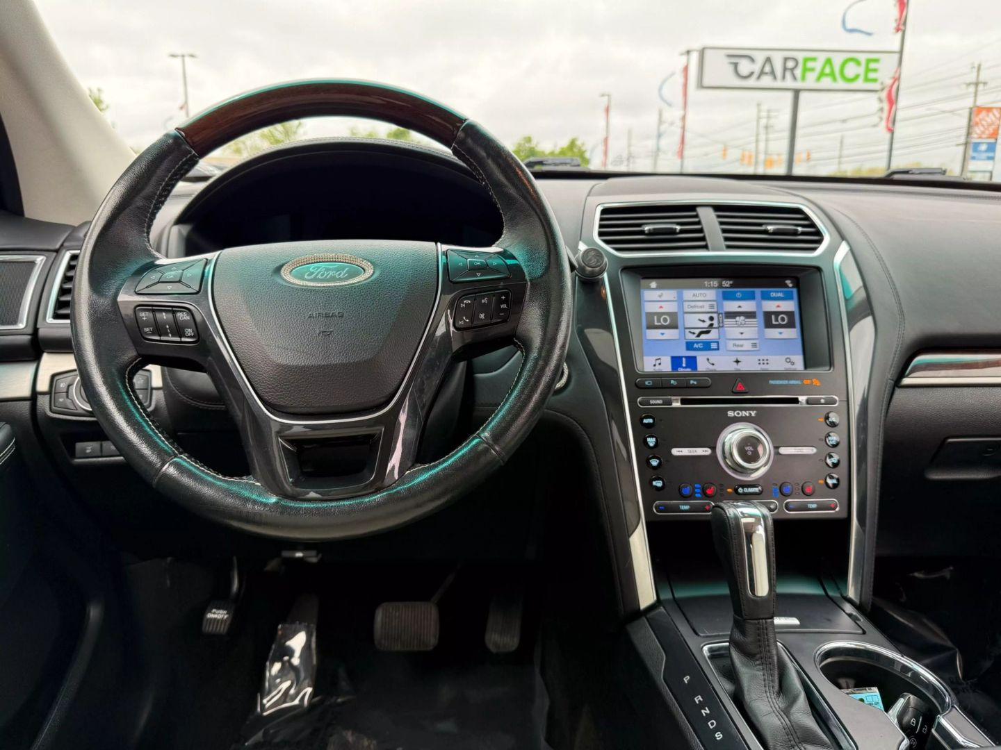 2017 Ford Explorer - Image 30