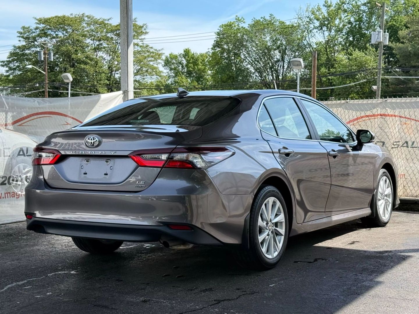 2023 Toyota Camry - Image 9