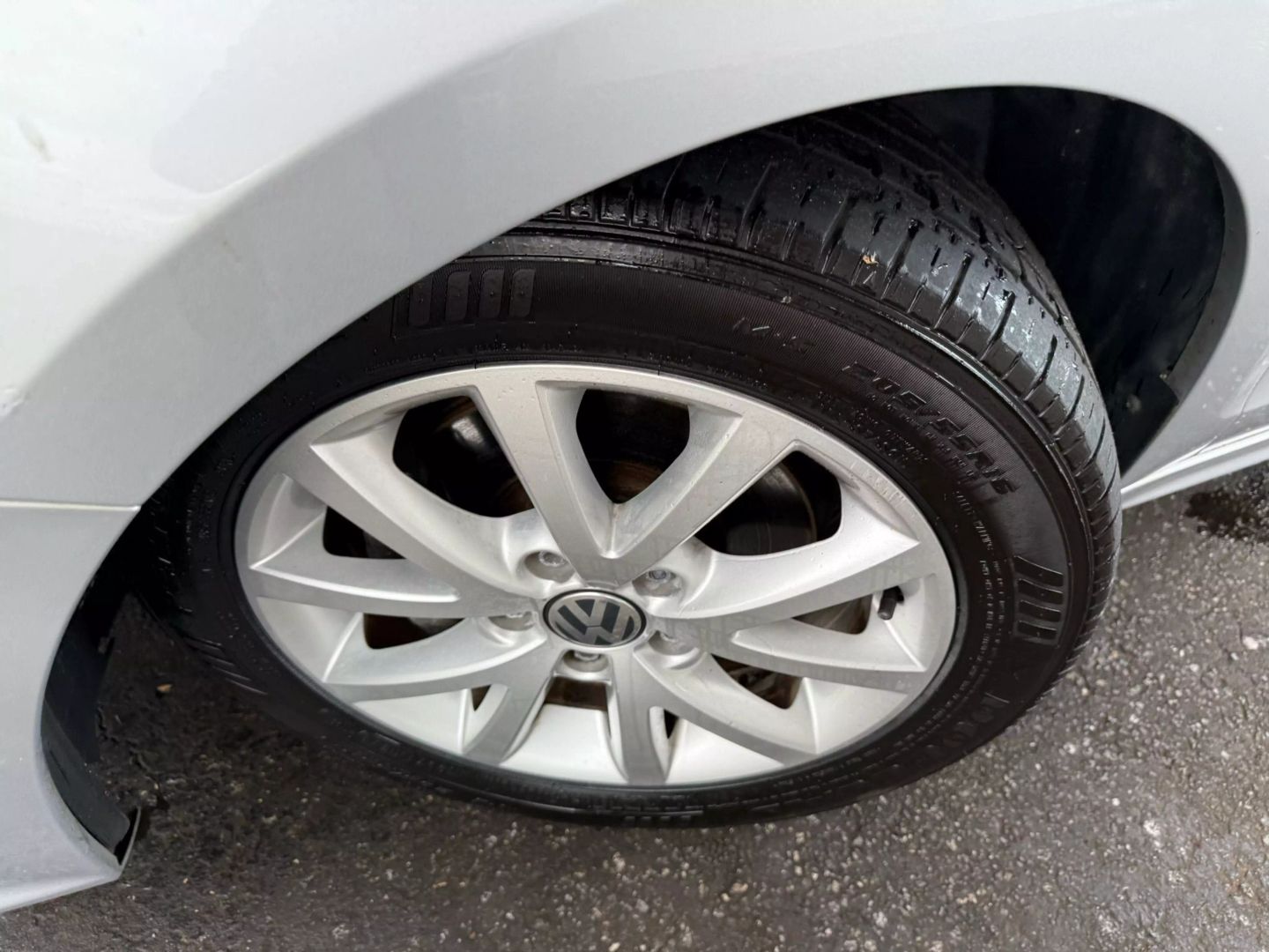 2015 Volkswagen Jetta - Image 38