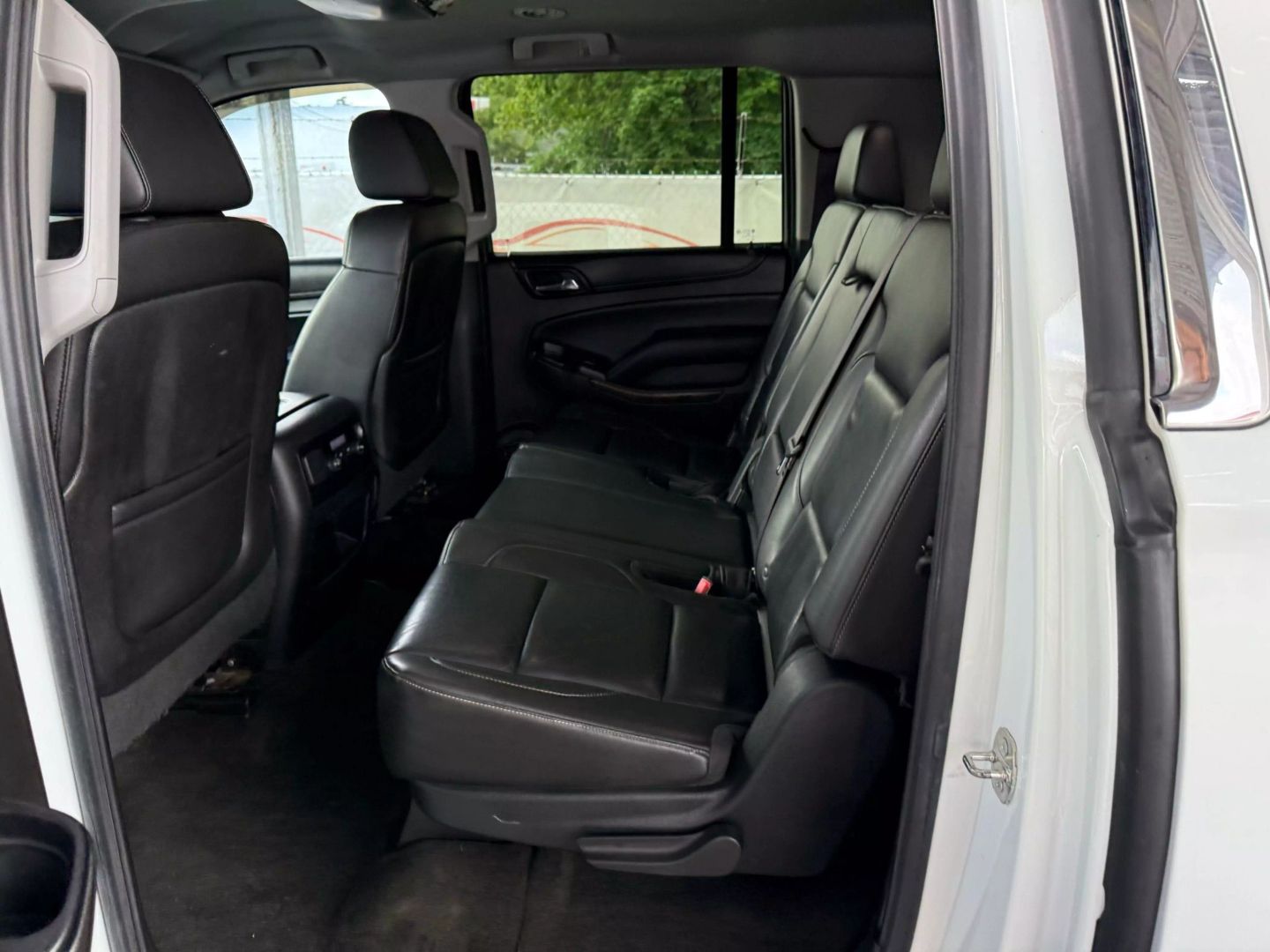 2015 Chevrolet Suburban - Image 18