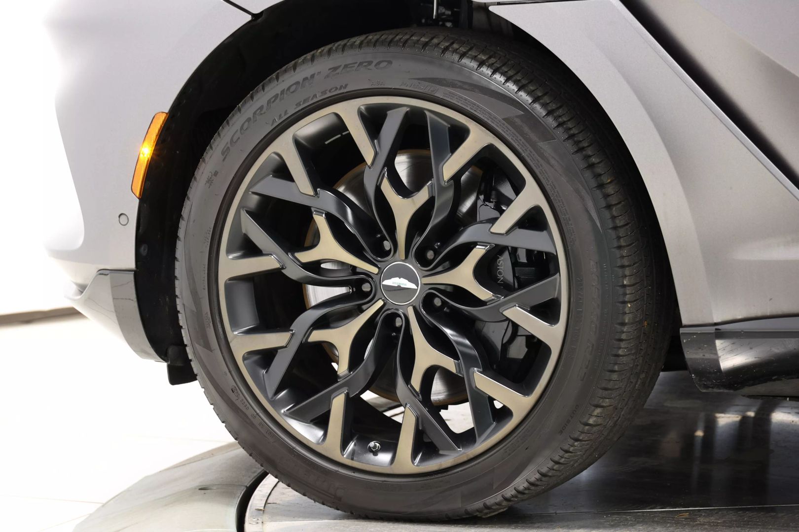 2021 Aston Martin Dbx - Image 119