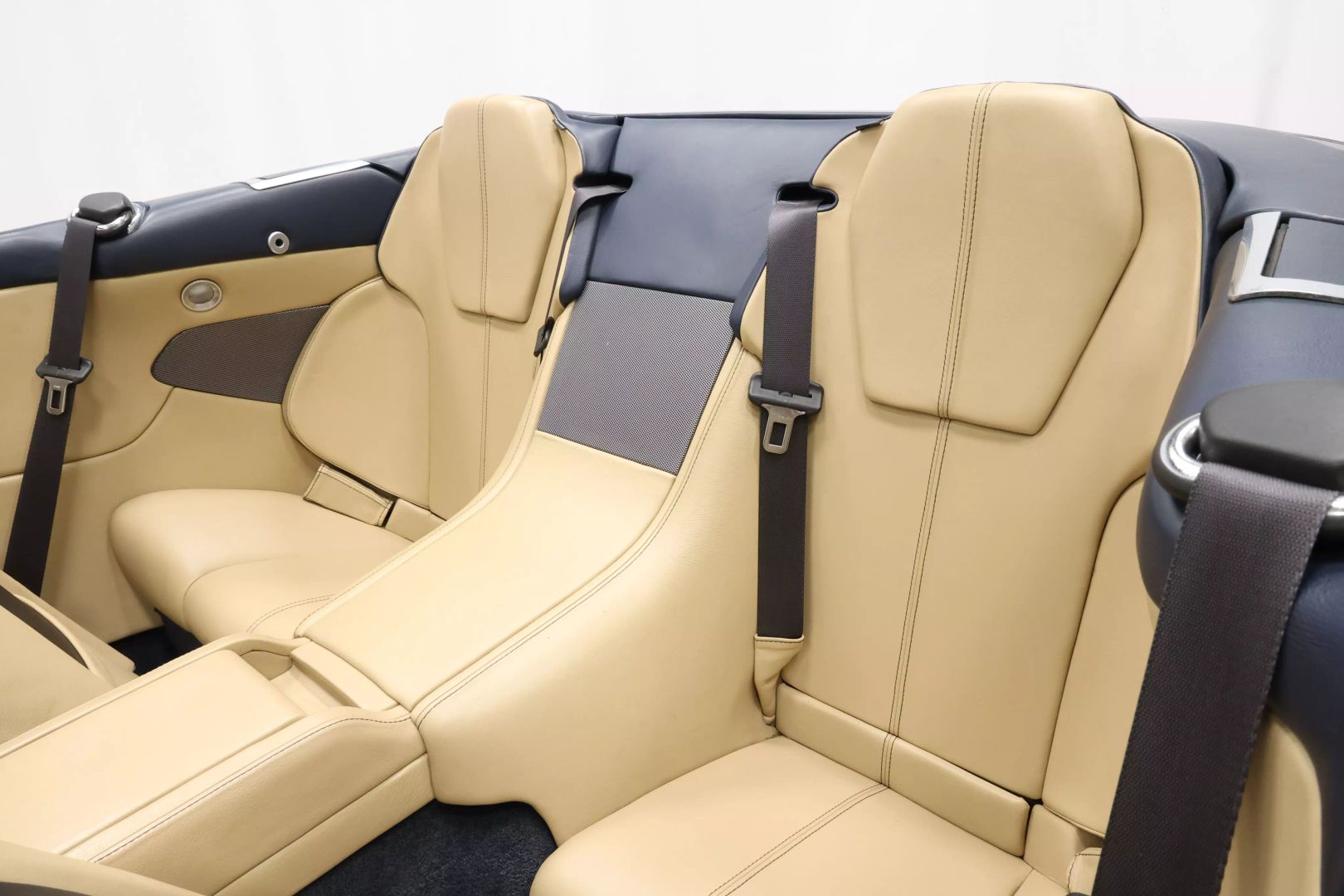 2008 Aston Martin Db9 - Image 3