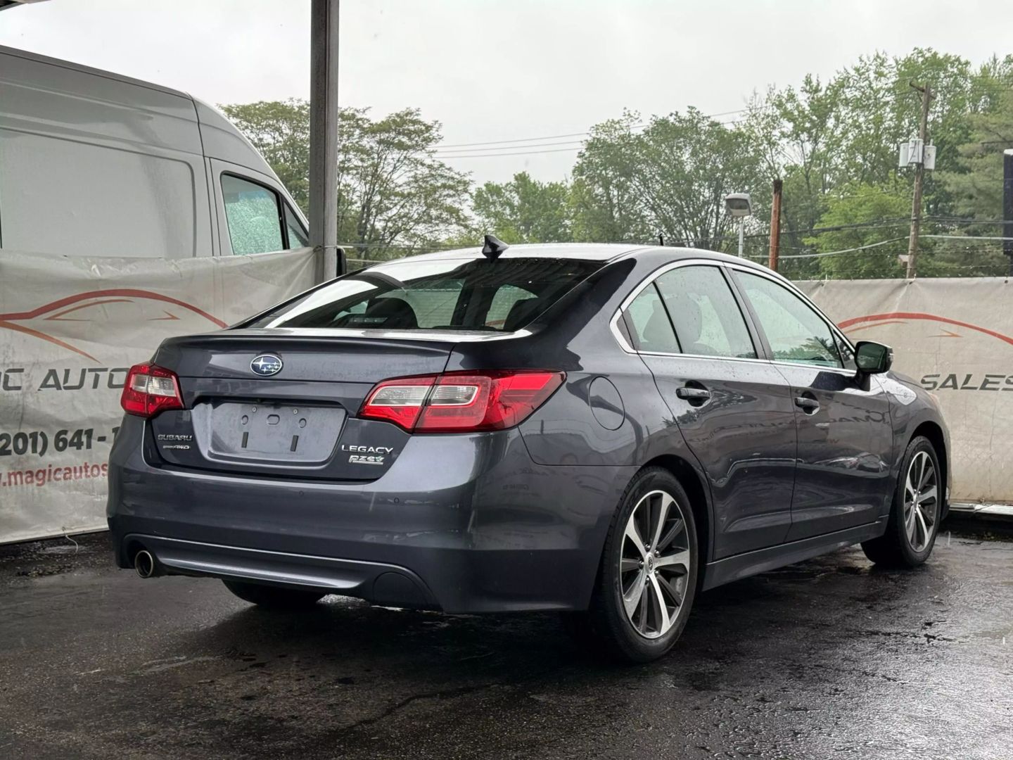 2017 Subaru Legacy - Image 9