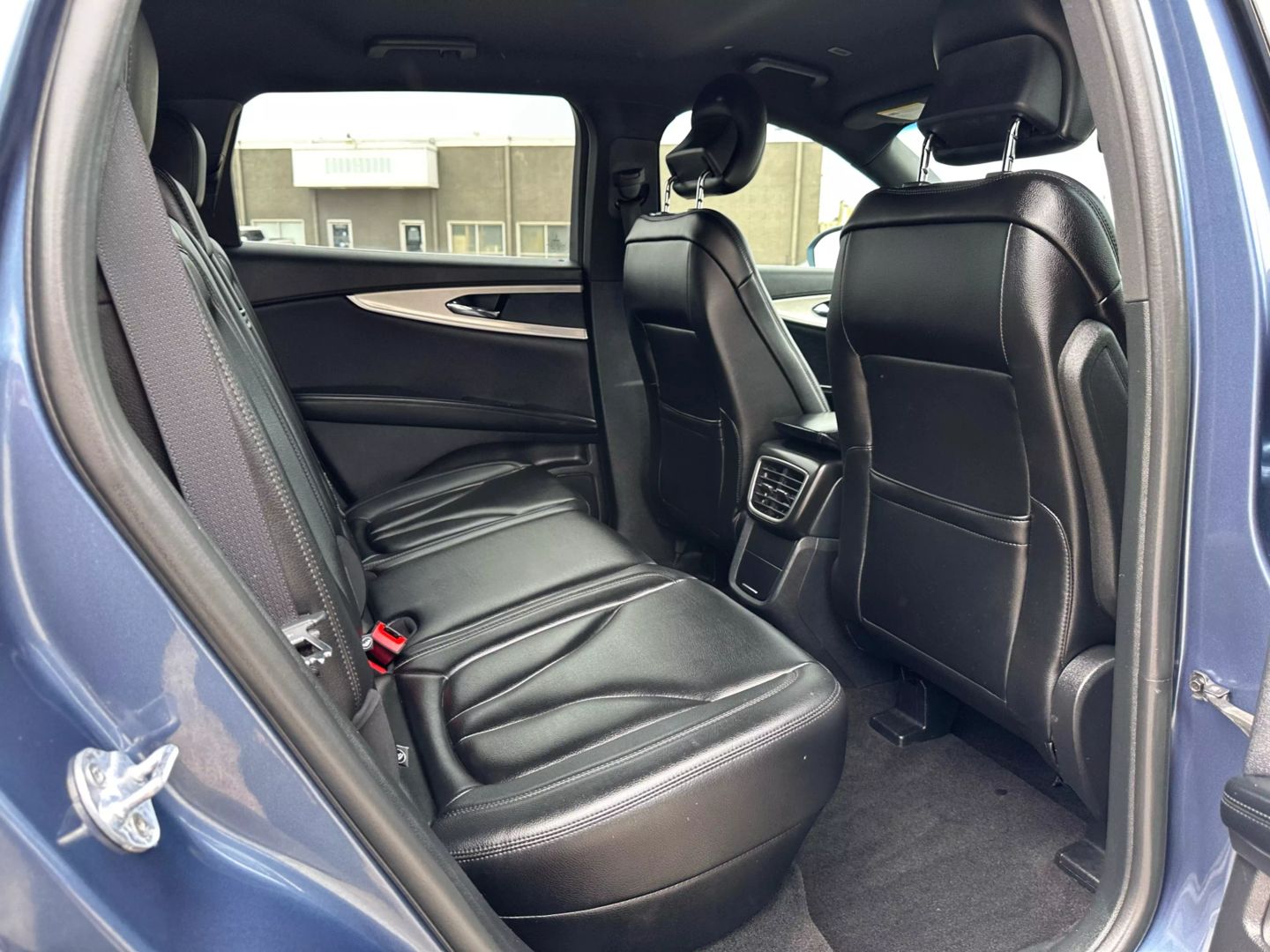 2019 Lincoln Nautilus - Image 24