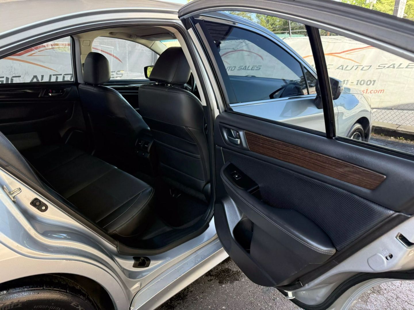 2015 Subaru Legacy - Image 21