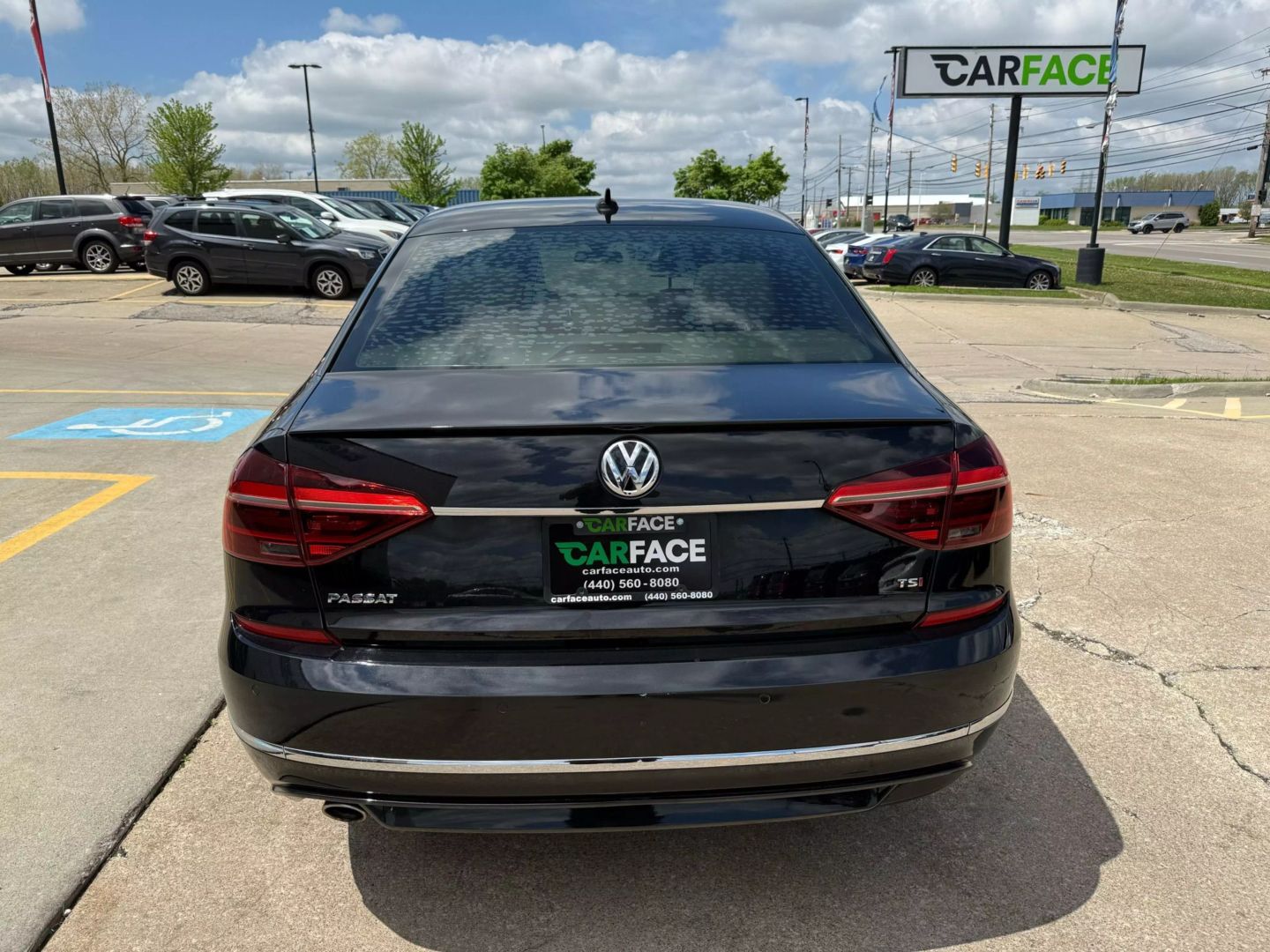 2019 Volkswagen Passat - Image 9