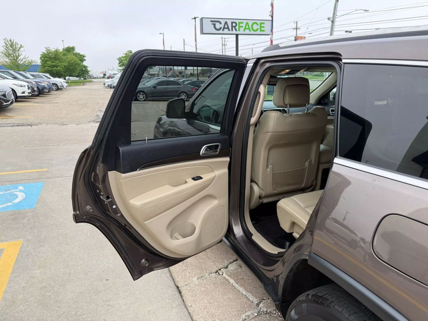 2018 Jeep Grand Cherokee - Image 20