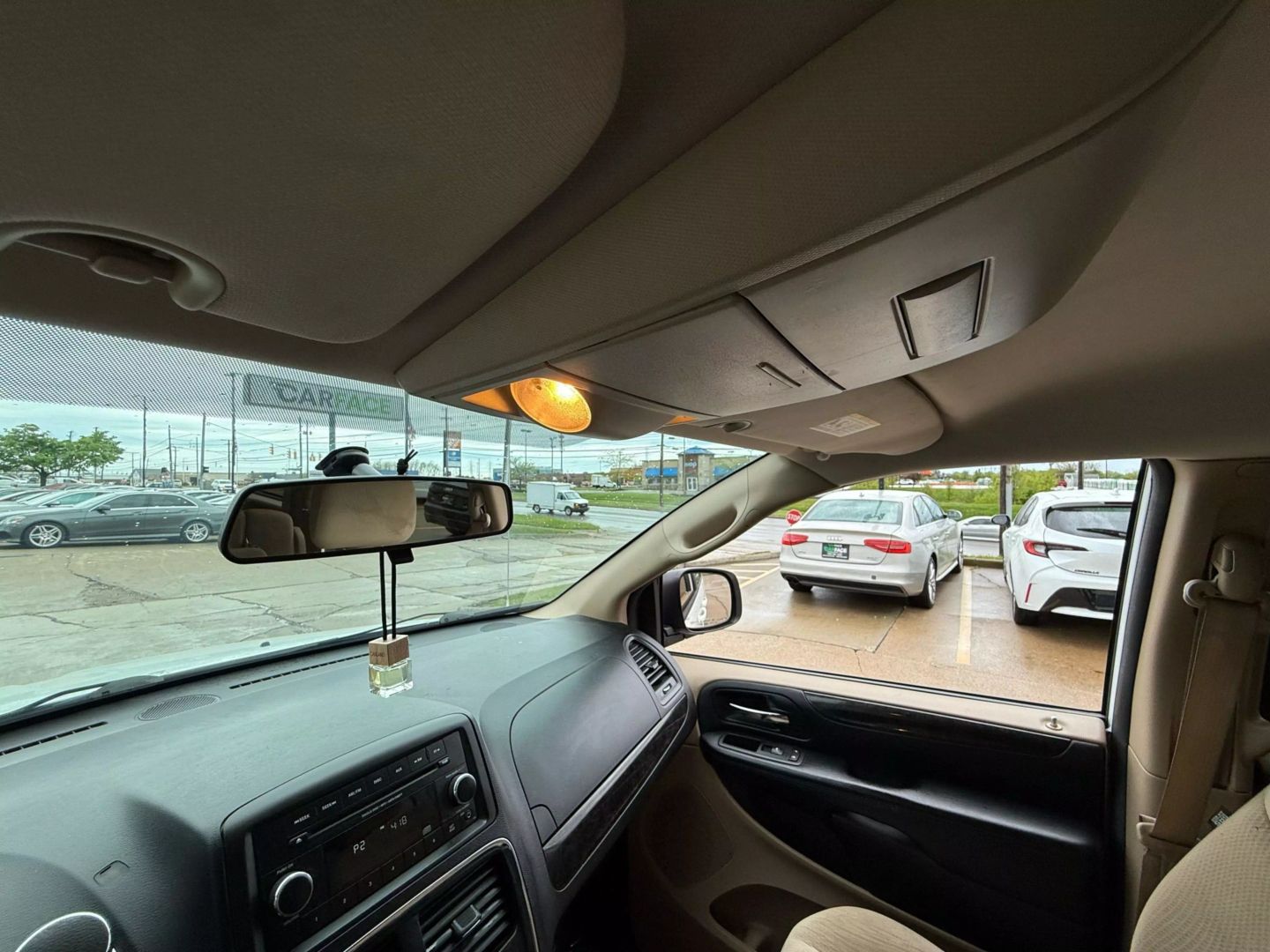 2016 Dodge Grand Caravan Passenger - Image 40