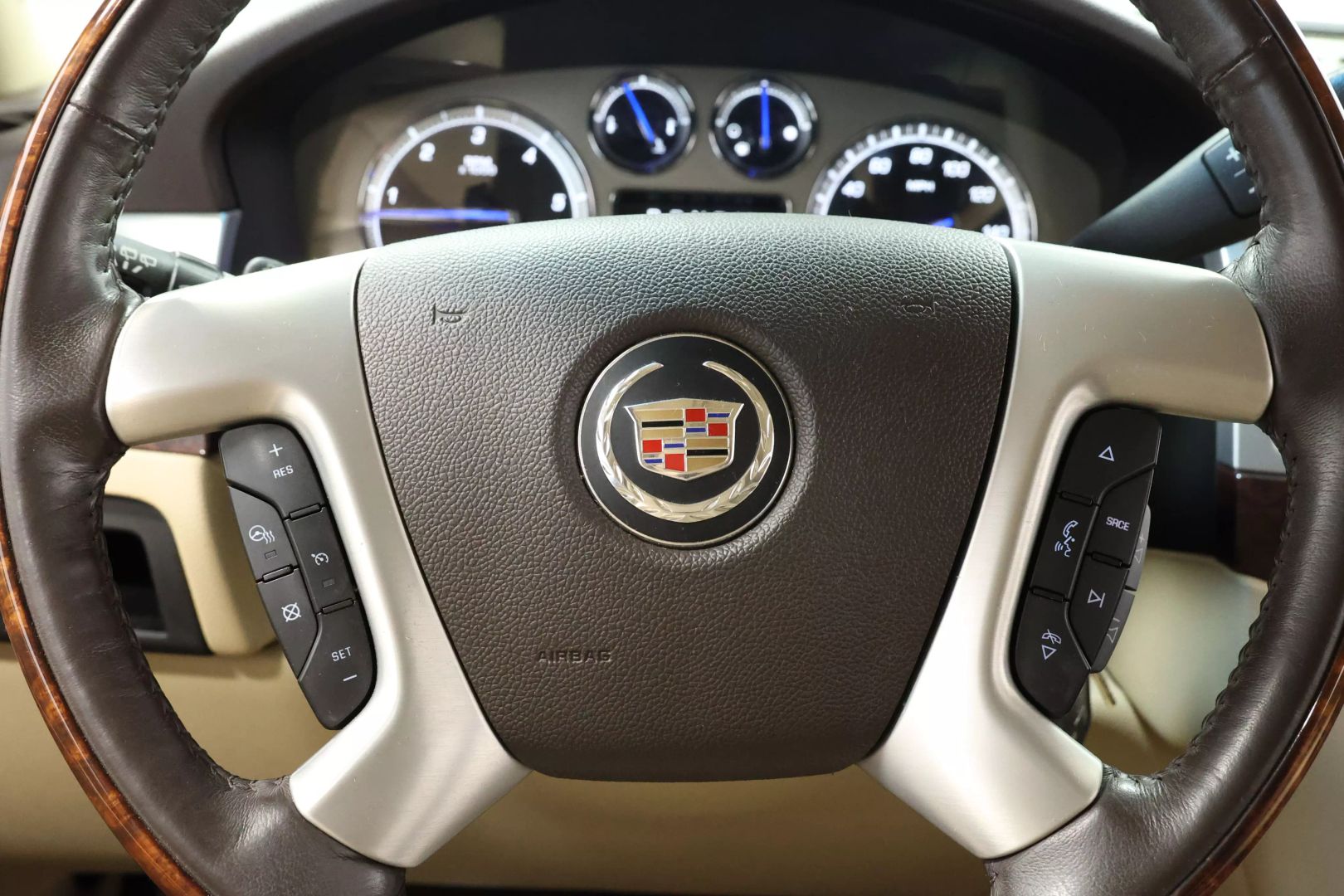 2012 Cadillac Escalade - Image 24