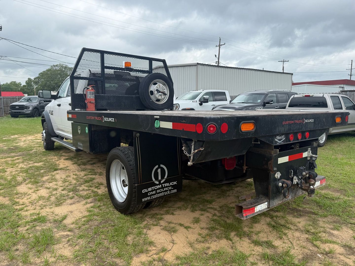 2017 Ram 5500 Crew Cab & Chassis - Image 9