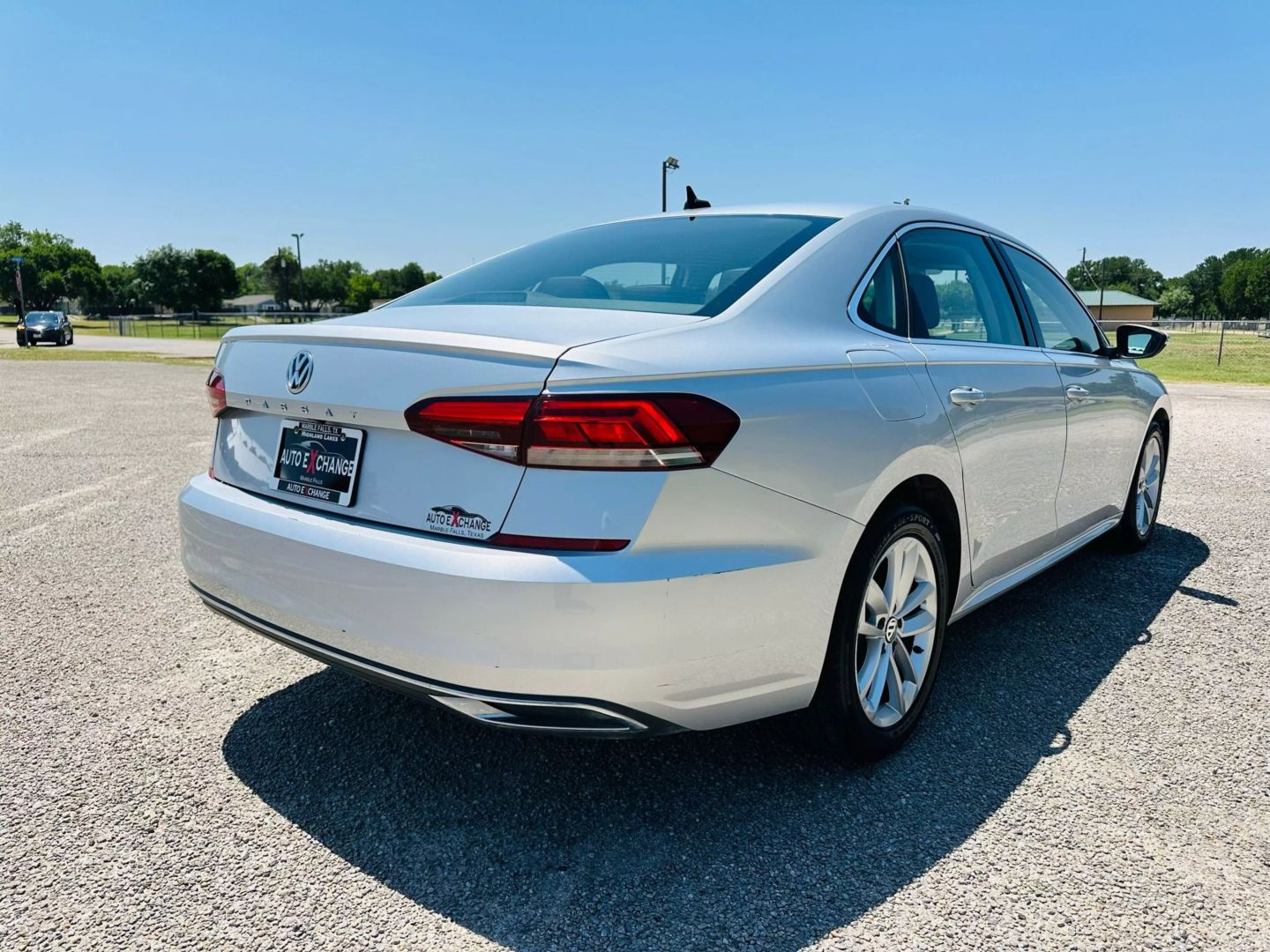 2020 Volkswagen Passat - Image 6