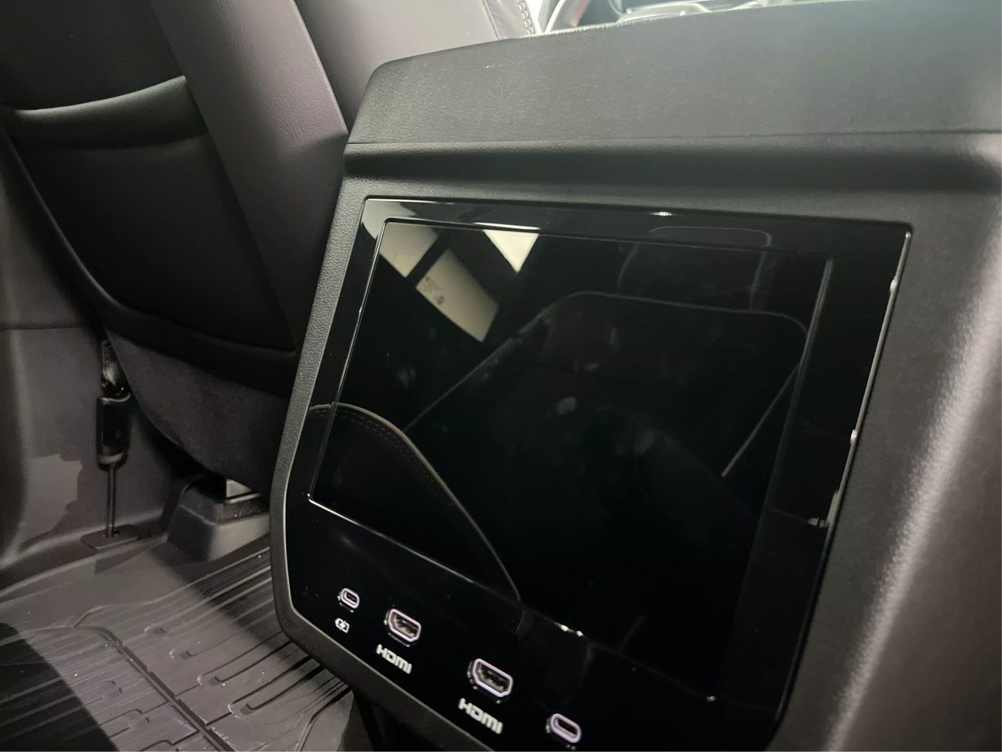 2025 Gmc Yukon - Image 34
