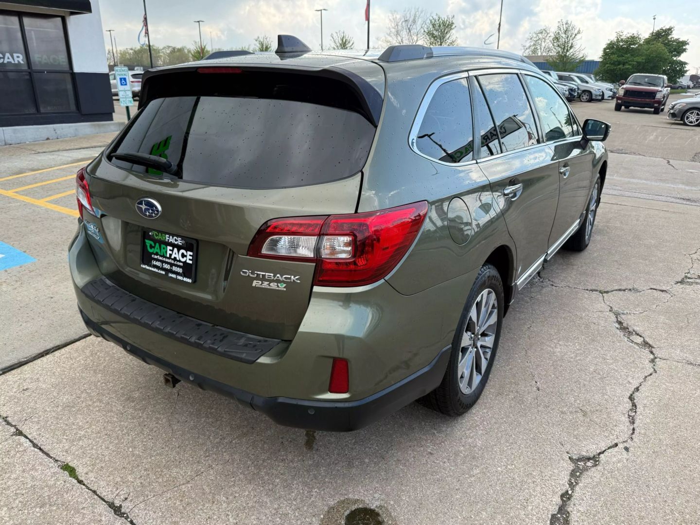 2017 Subaru Outback - Image 14