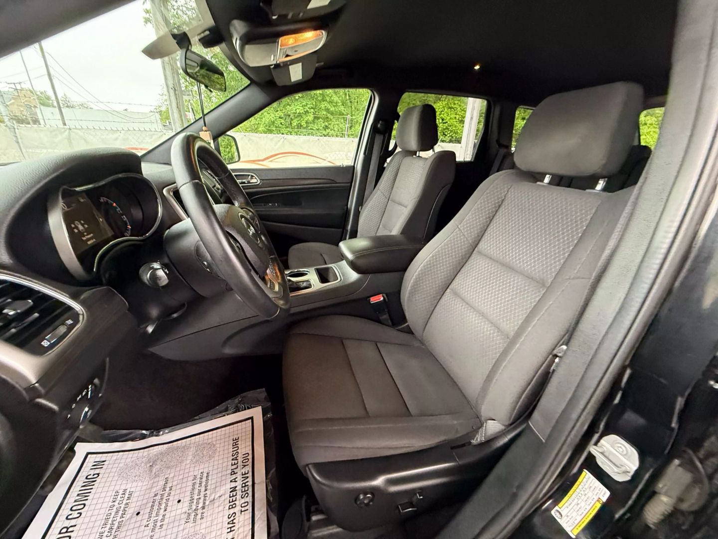 2018 Jeep Grand Cherokee - Image 16