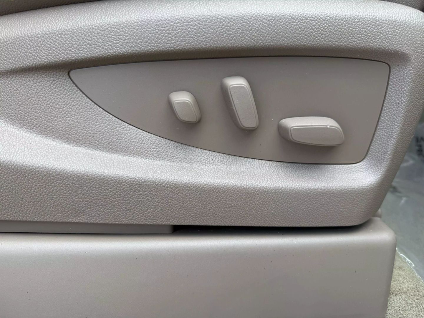 2016 Chevrolet Tahoe - Image 24
