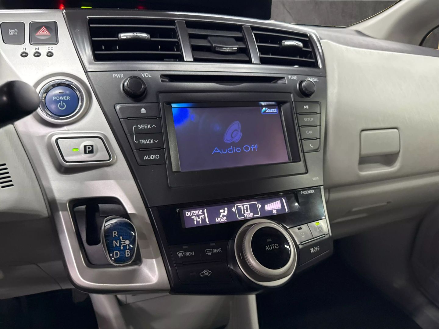 2012 Toyota Prius V - Image 20