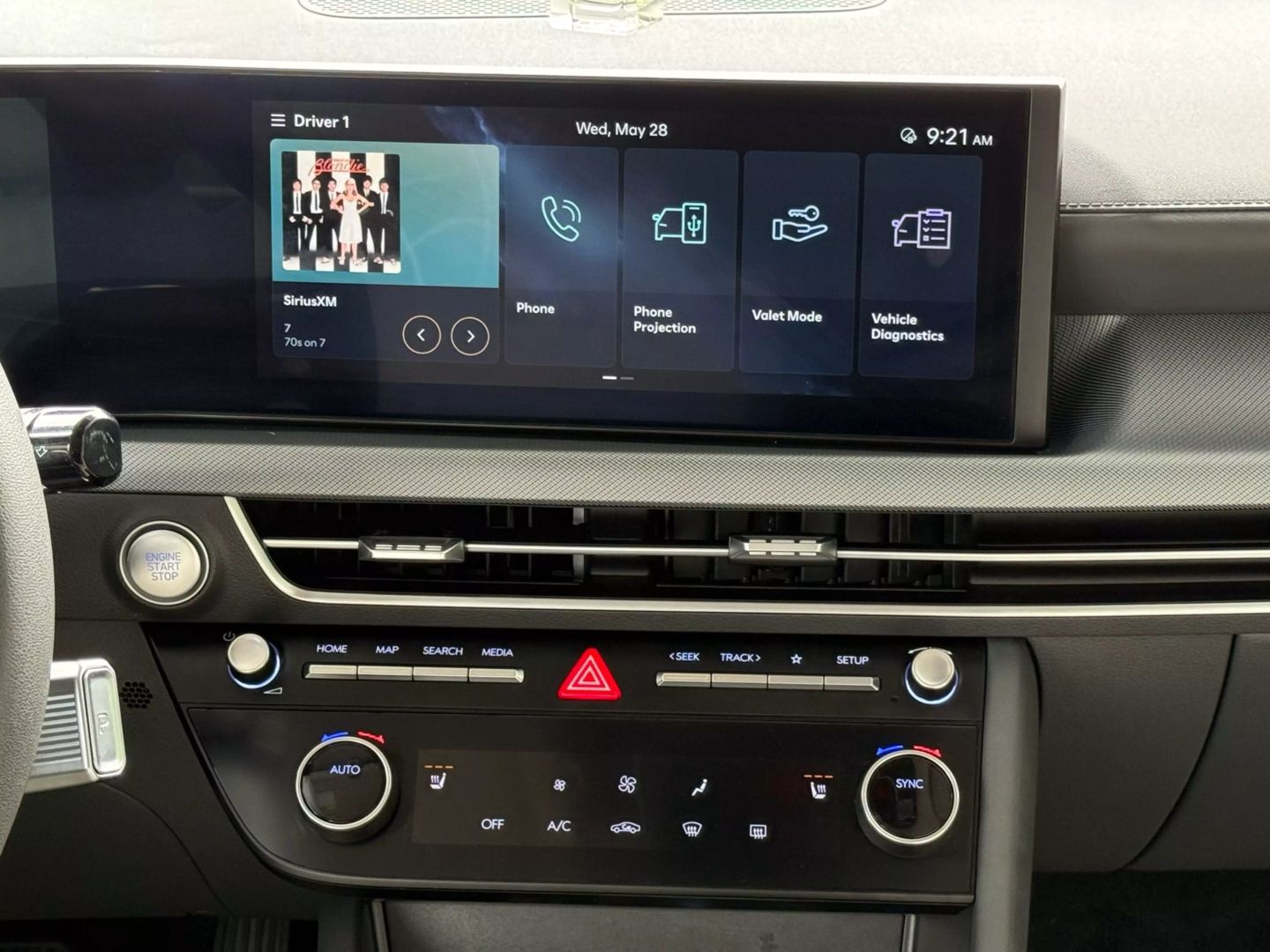 2025 Hyundai Sonata - Image 28
