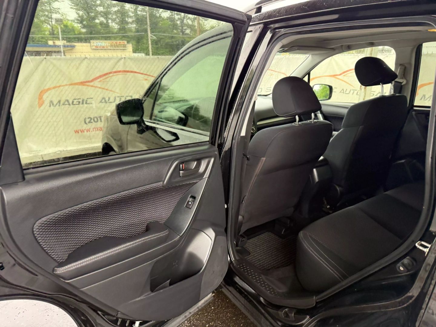 2017 Subaru Forester - Image 17