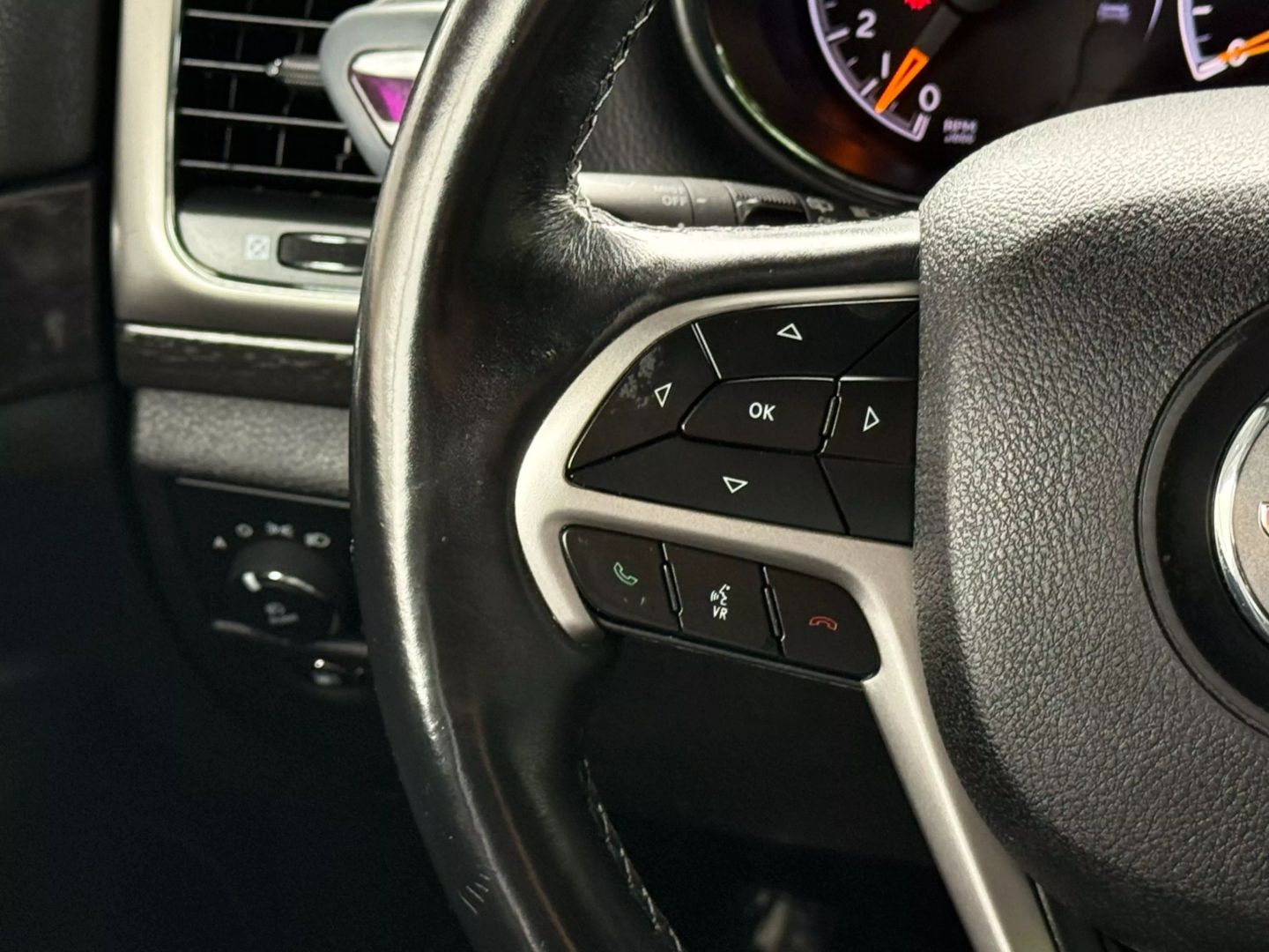 2018 Jeep Grand Cherokee - Image 34