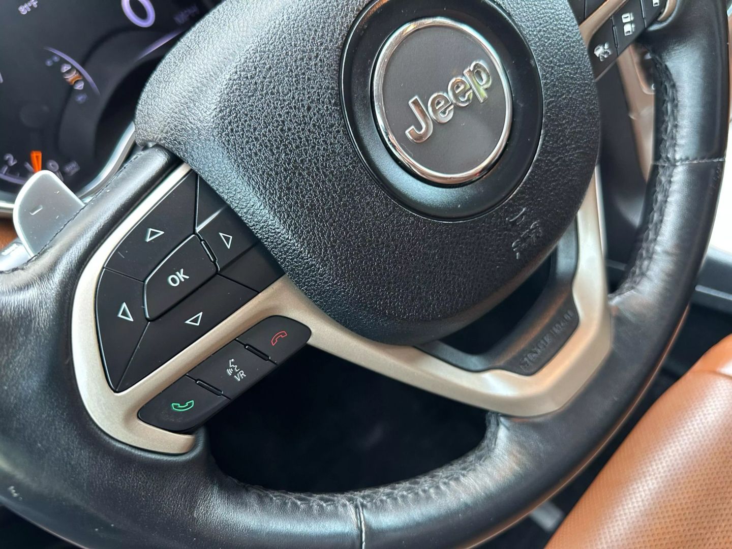 2015 Jeep Grand Cherokee - Image 46