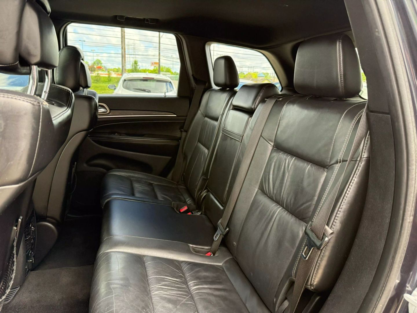 2015 Jeep Grand Cherokee - Image 21