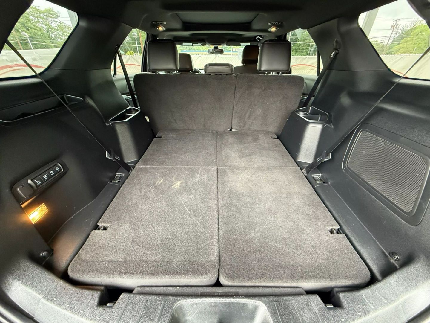 2017 Ford Explorer - Image 22