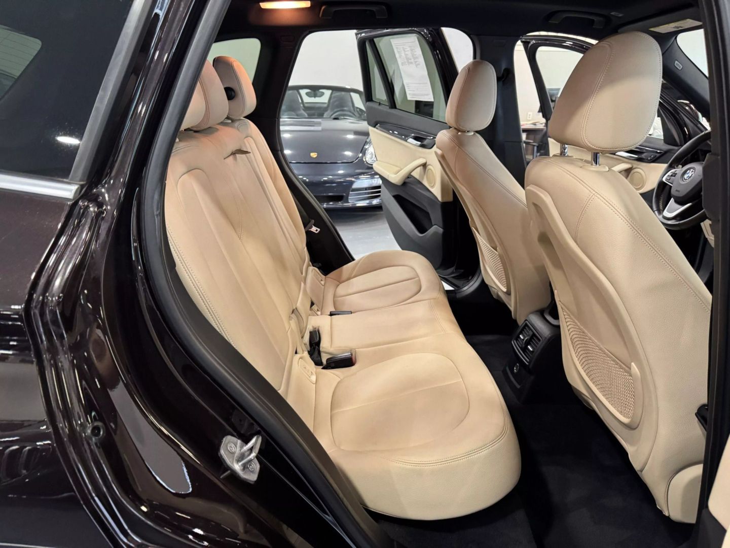 2016 Bmw X1 Xdrive28i Sport Utility 4d - Image 18