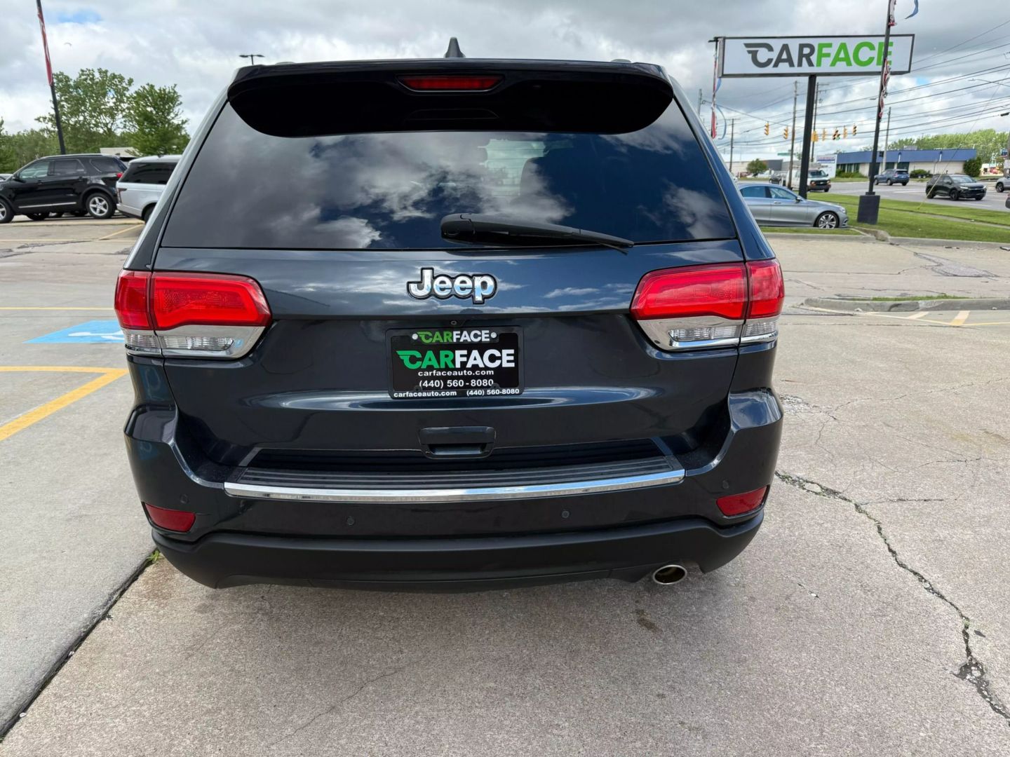 2015 Jeep Grand Cherokee - Image 10