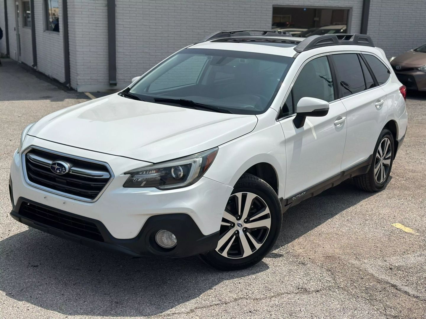 2018 Subaru Outback - Image 2