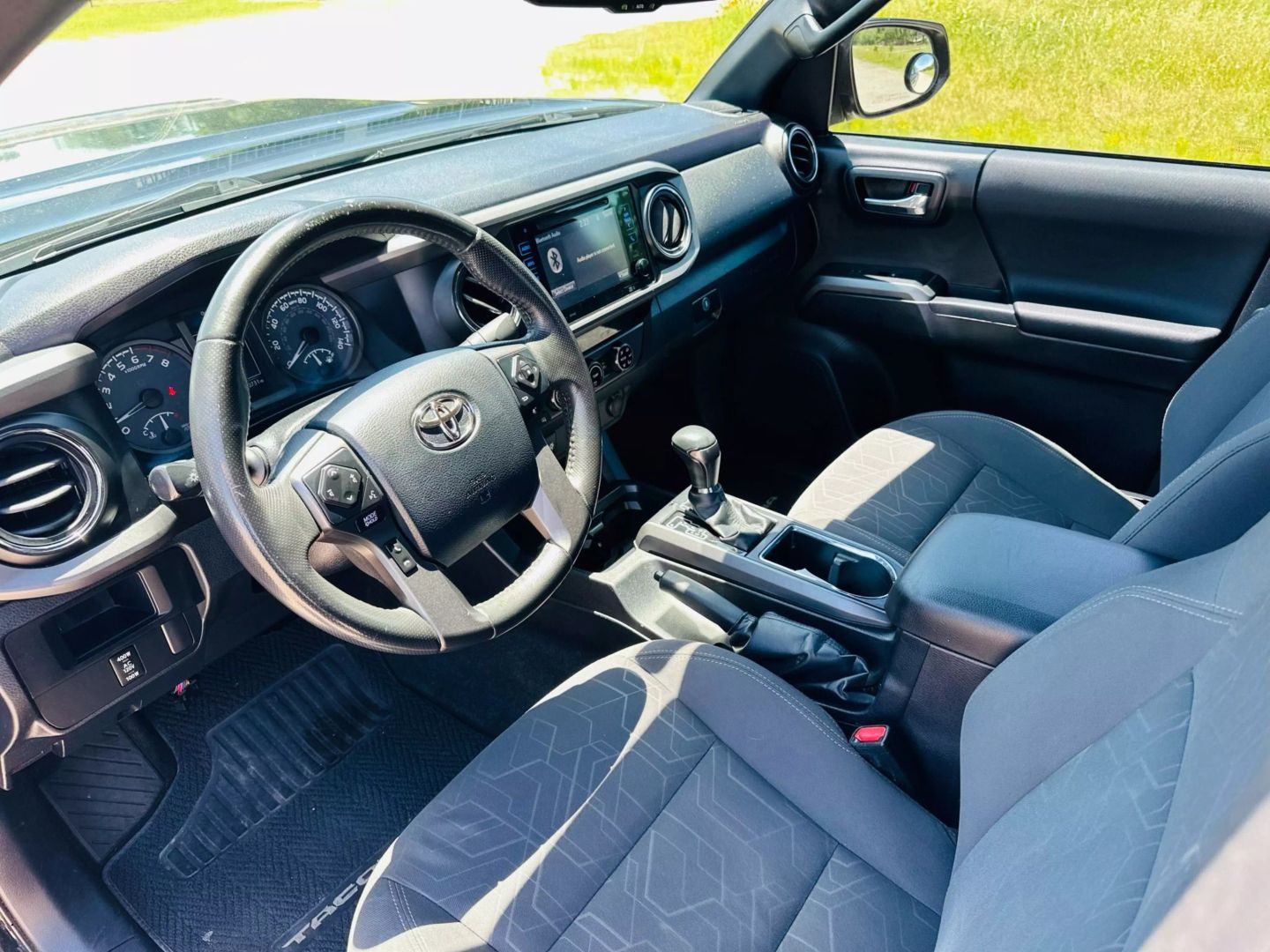 2016 Toyota Tacoma Access Cab - Image 18
