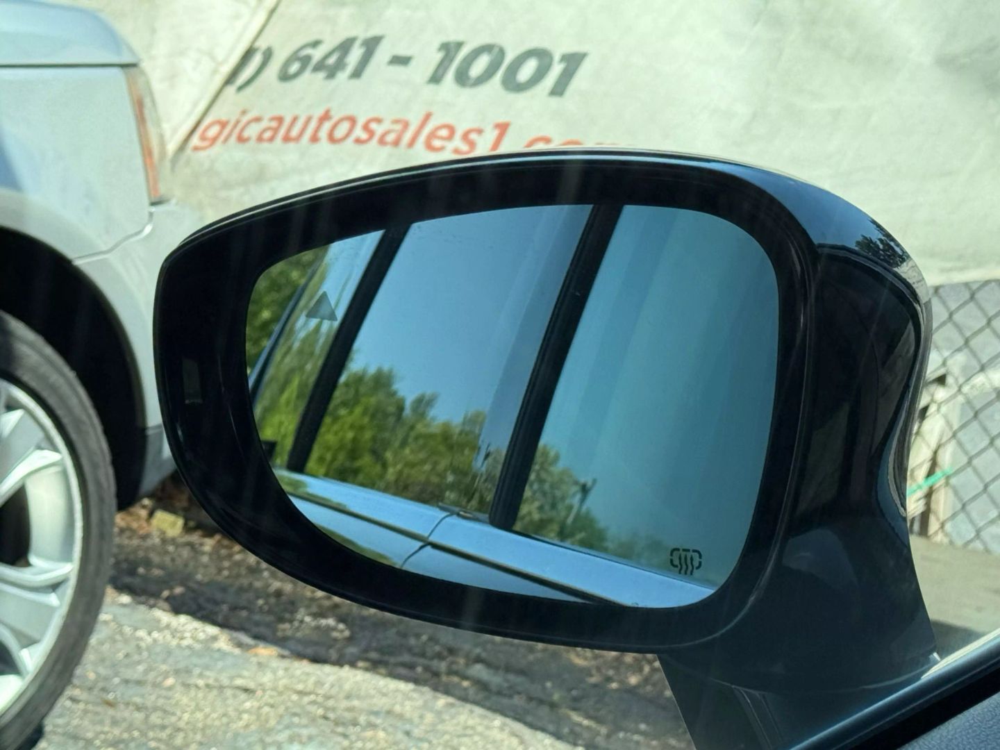 2018 Chrysler Pacifica - Image 35
