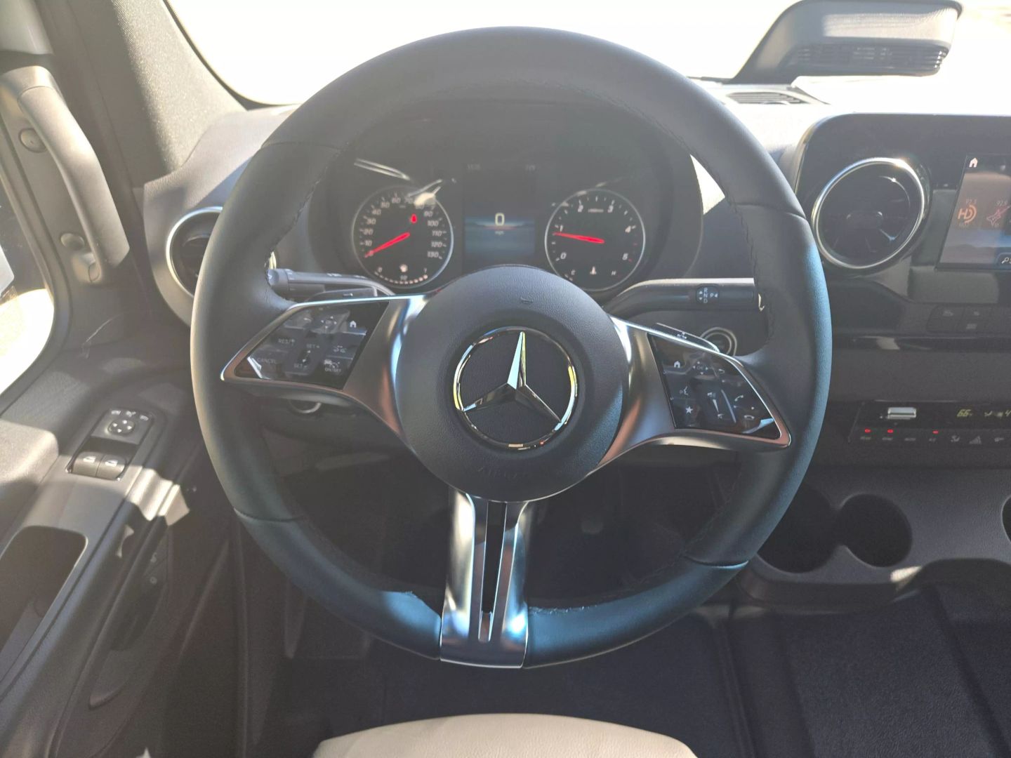 2025 Mercedes-benz Sprinter 2500 Passenger - Image 17