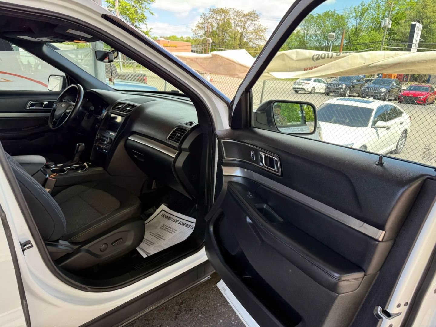 2019 Ford Explorer - Image 26