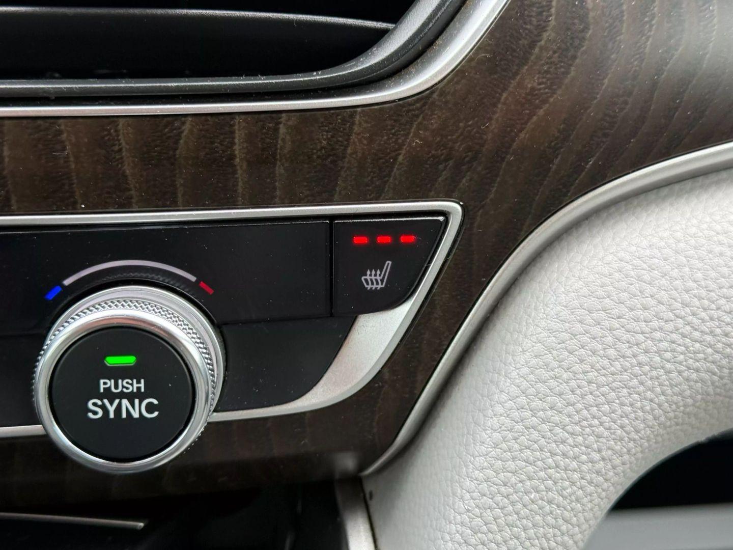 2018 Honda Accord - Image 30