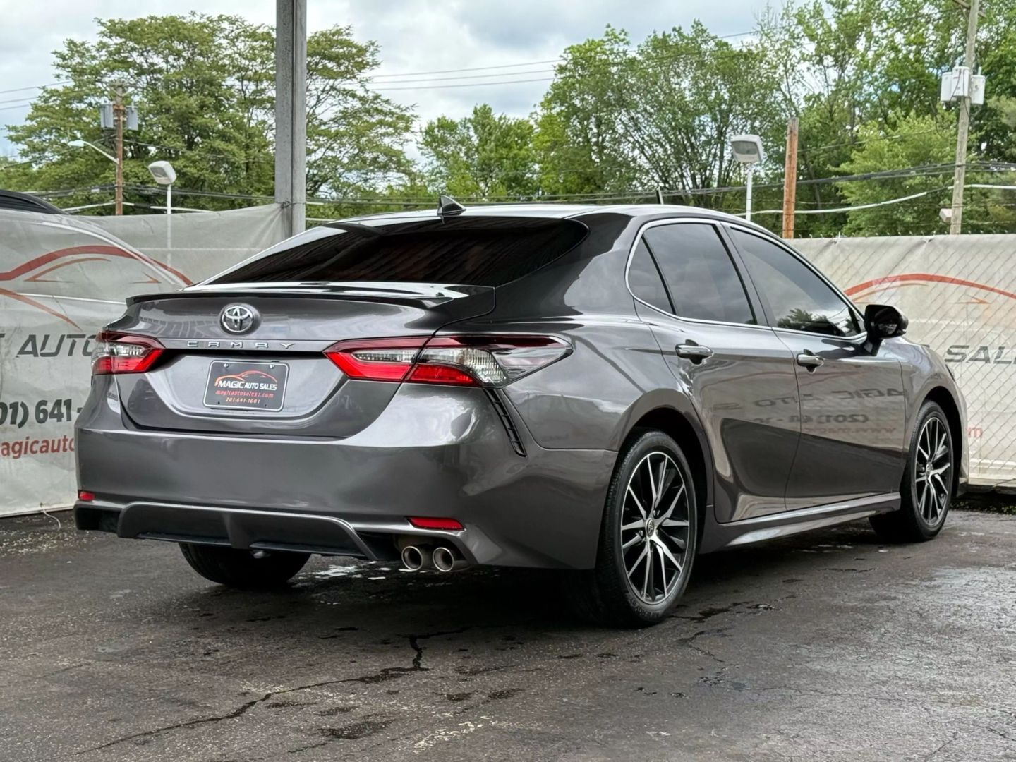 2022 Toyota Camry - Image 9