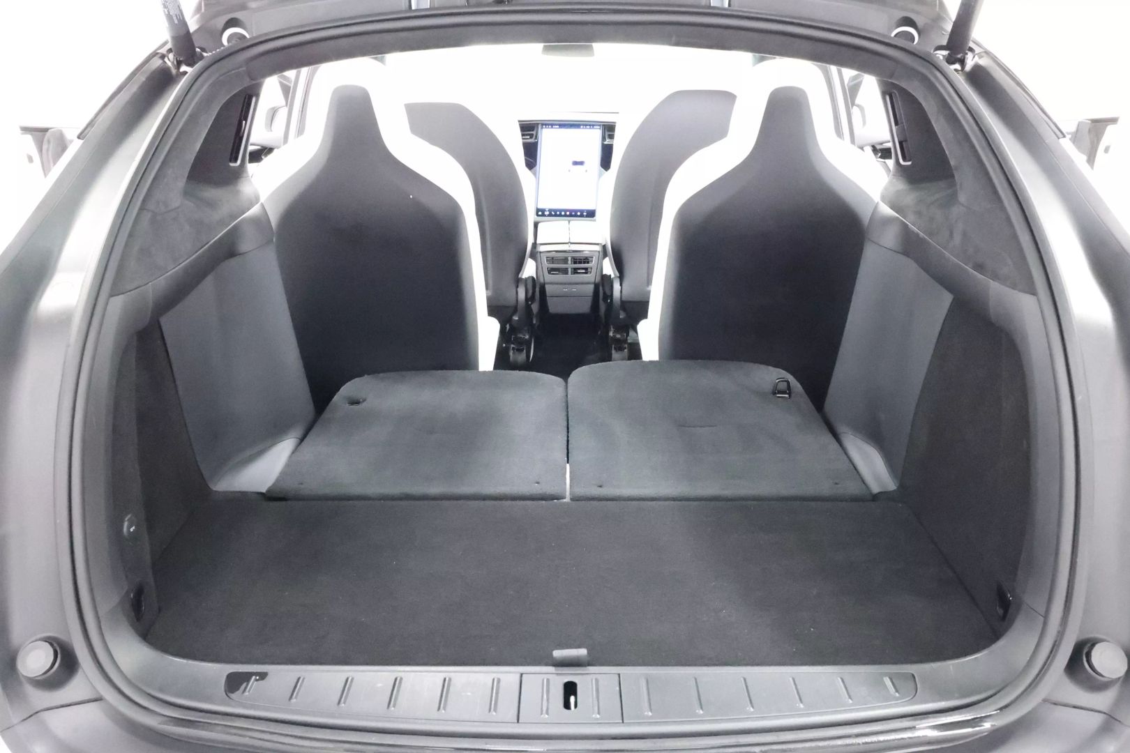 2020 Tesla Model X - Image 74