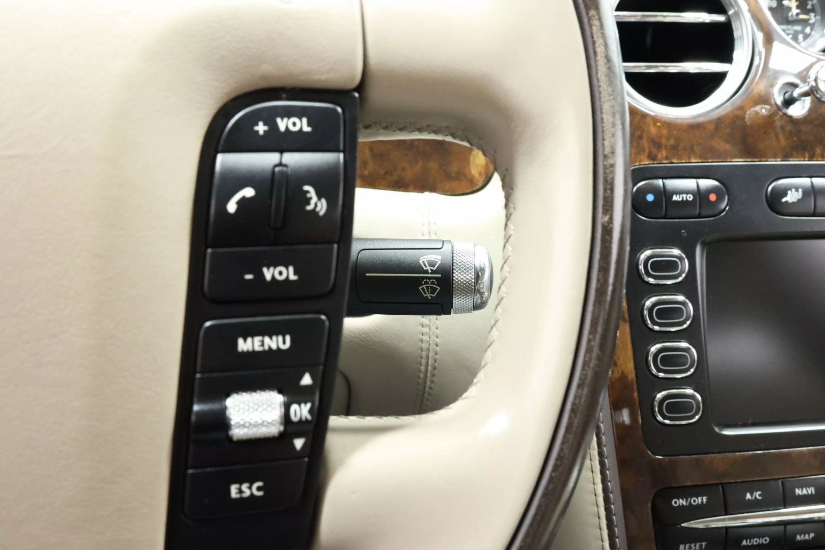 2008 Bentley Continental - Image 29