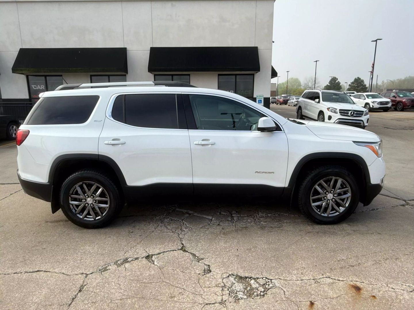 2018 Gmc Acadia - Image 16