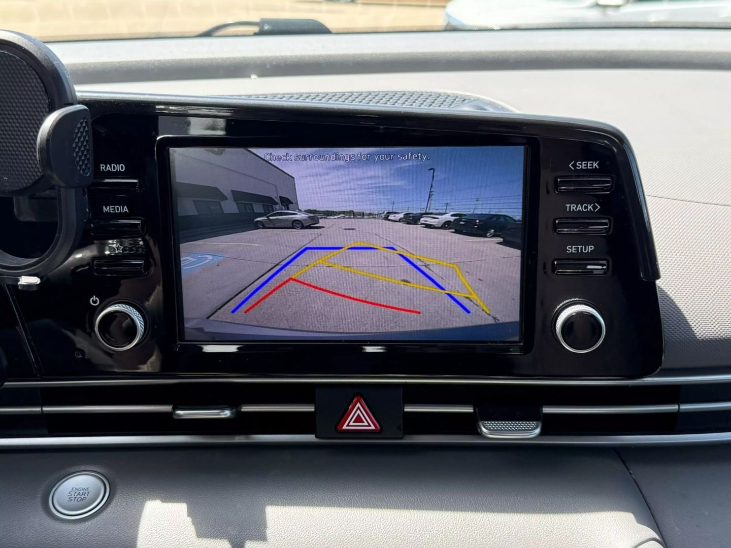 2021 Hyundai Elantra - Image 39