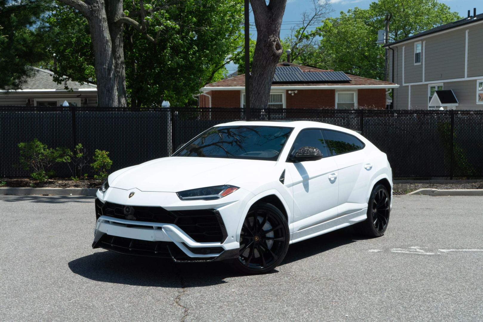 2019 Lamborghini Urus - Image 9