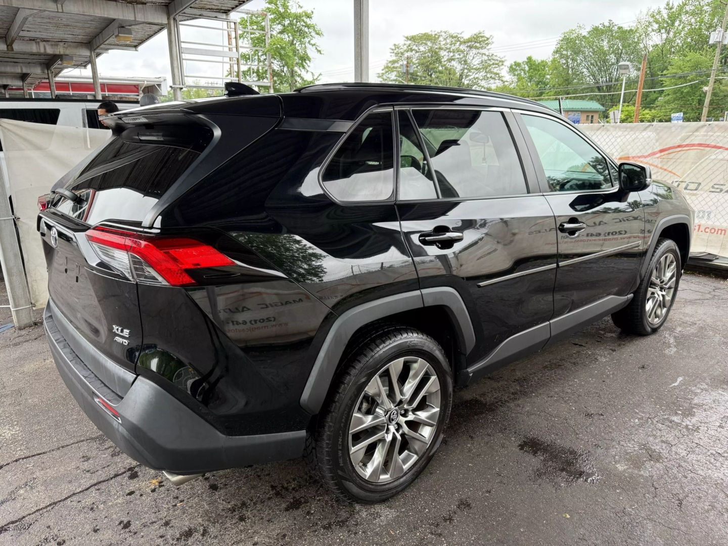 2019 Toyota Rav4 - Image 12