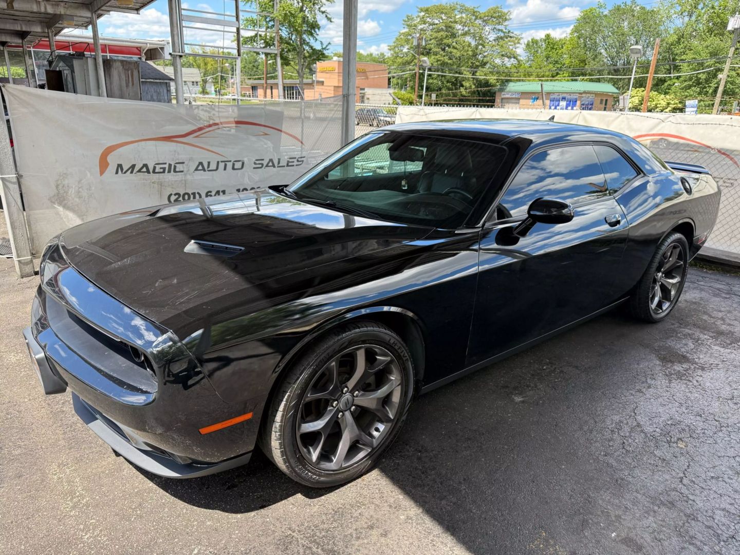 2017 Dodge Challenger - Image 8