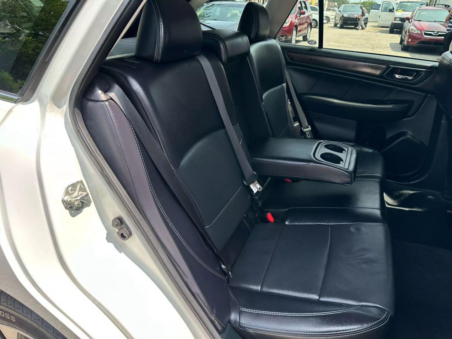2018 Subaru Outback - Image 40