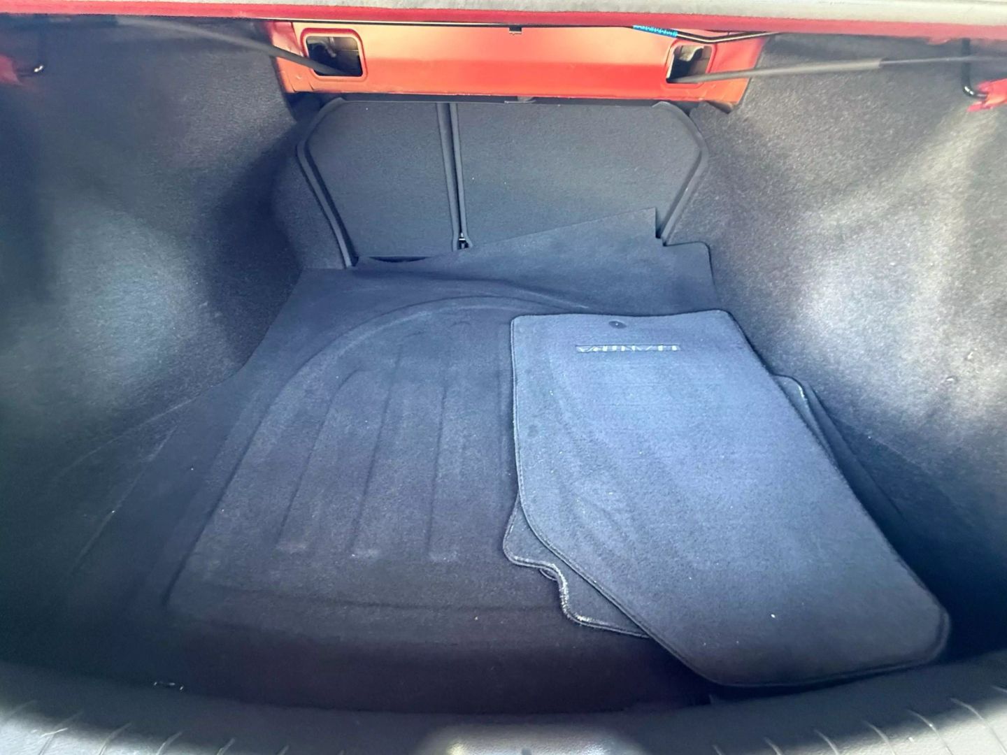 2019 Hyundai Elantra - Image 20