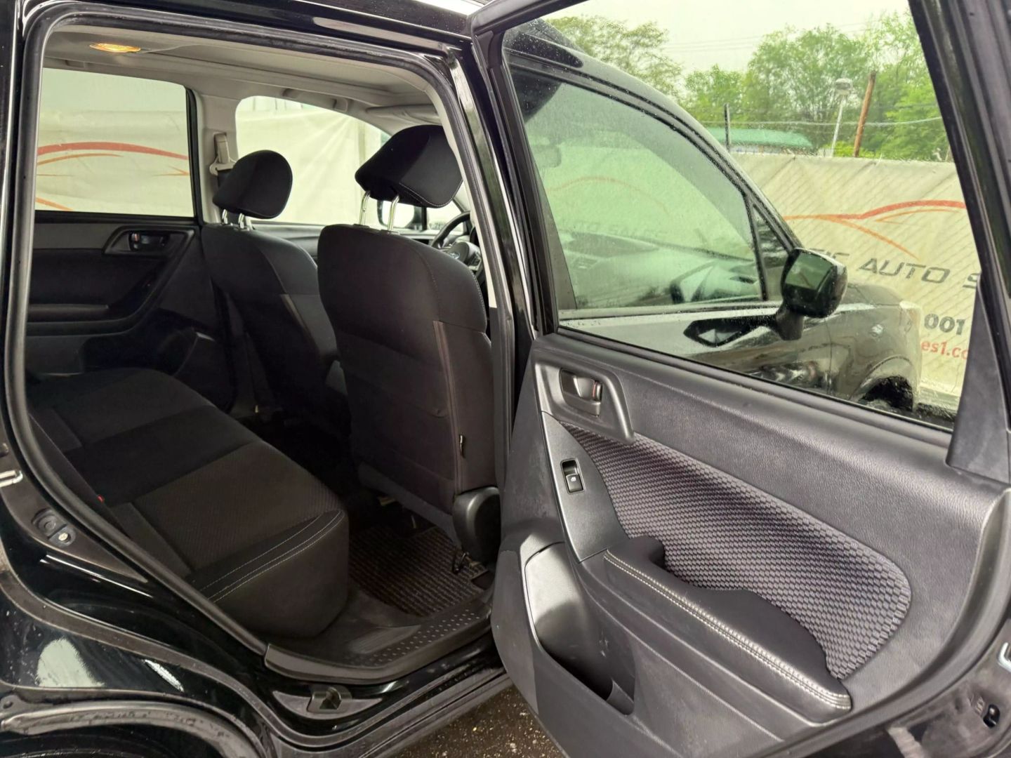 2017 Subaru Forester - Image 21