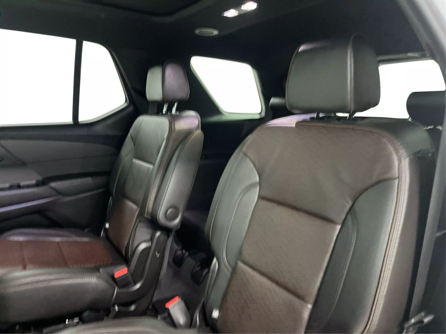 2023 Chevrolet Traverse - Image 15