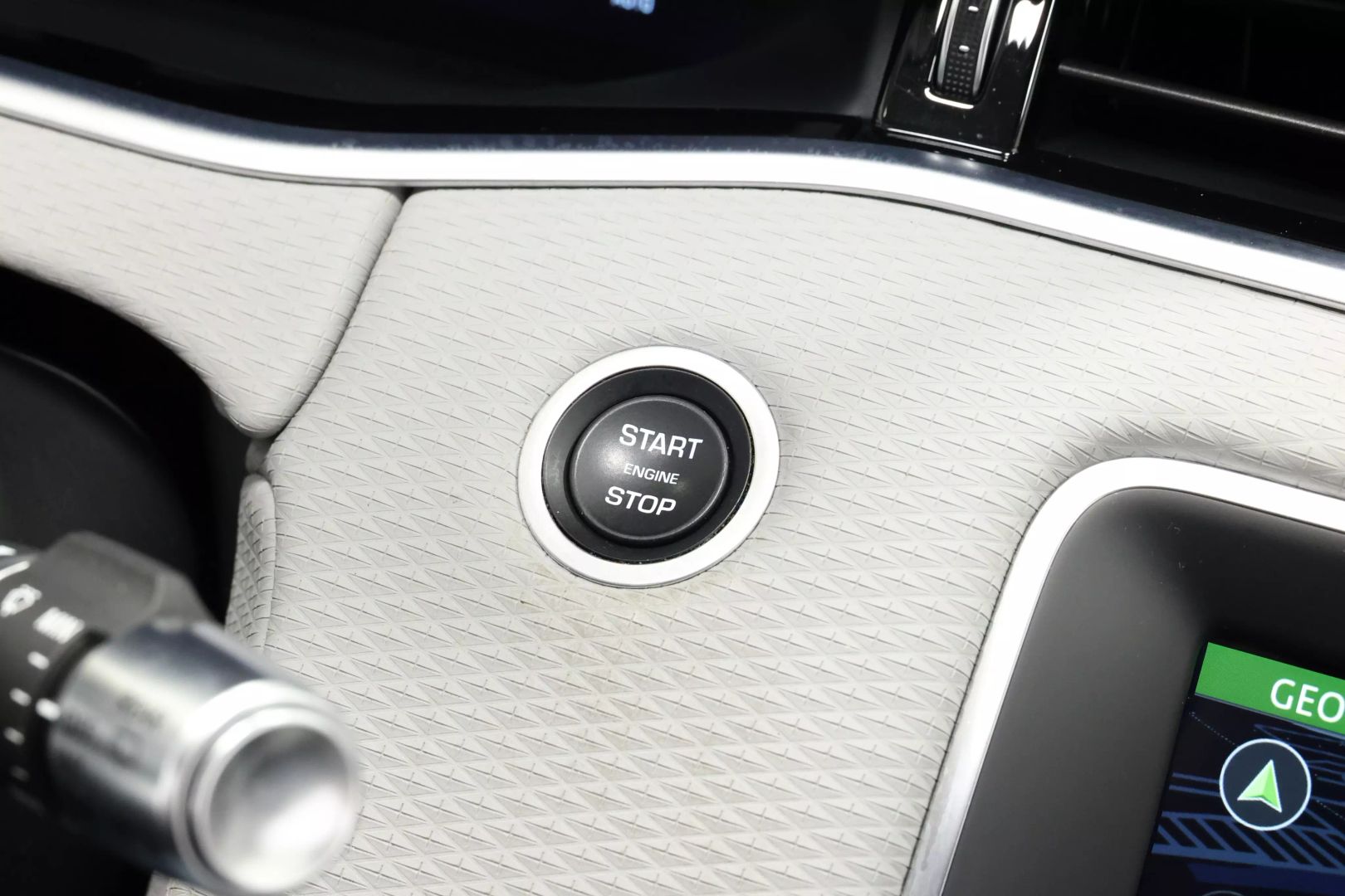 2020 Land Rover Range Rover Evoque - Image 36