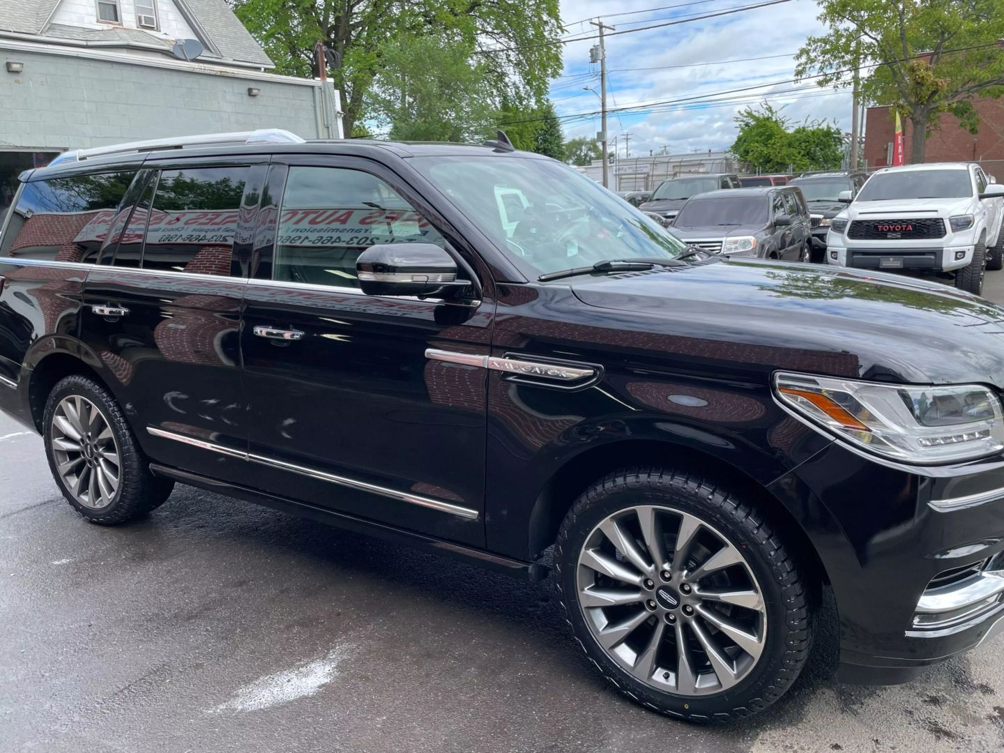 Image 9 of 2019 LINCOLN NAVIGATOR